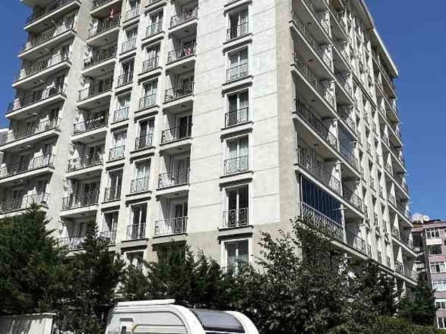 ESENYURT METROBÜSE YAKIN BUTİK SİTE'DE KİRALIK 1+1 DAİRE