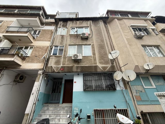 HASANPAŞA'DA ÇOK MERKEZI KONUMDA SATILIK 2+1 DAIRE