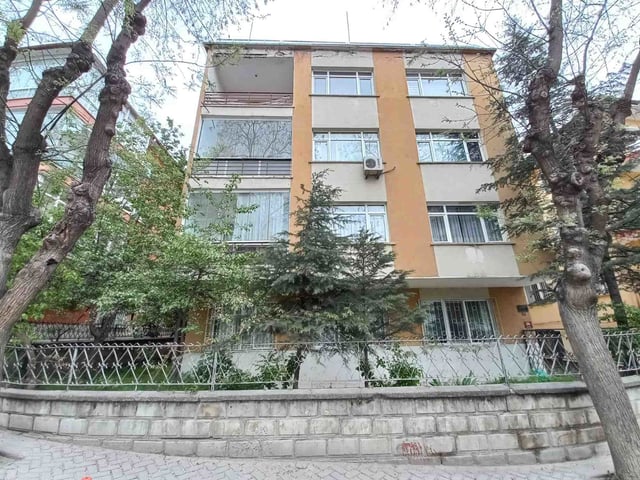 KÜÇÜKESAT  AKYÜZ SOKAK  MOBİLYALI KİRALIK 2+1 DAİRE