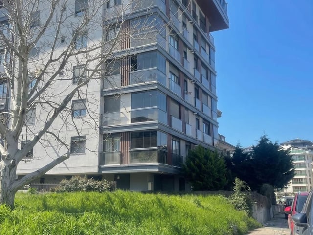 ÇENGELKÖY BAHÇELİEVLER 'DE BALKONLU MASRAFSIZ KİRALIK 2+1 DAİRE