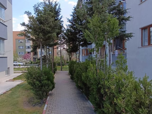 HASTANE VE METRO YAKINI KİRALIK 3+1 DAİRE