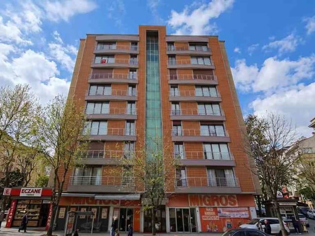 ATAŞEHİR İÇERENKÖY CADDE ÜSTÜNDE GENİŞ 3+1