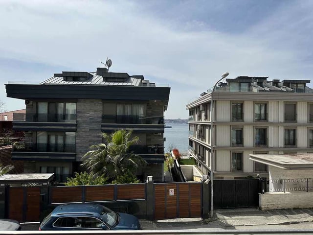 SALACAK’TA KIZ KULESİNE YAKIN DENİZ MANZARALI 2+1 KİRALIK DAİRE