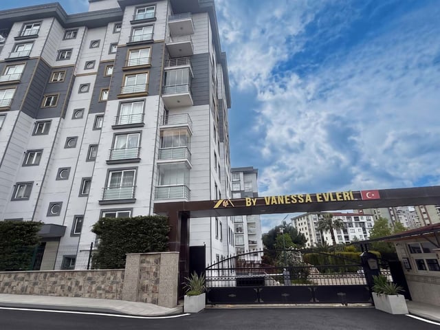 RE/MAX GOLD'DAN KURTKÖY BY VENESSA'DA BOŞ, YENI BOYALI, HEMEN TESLIM 2+1!