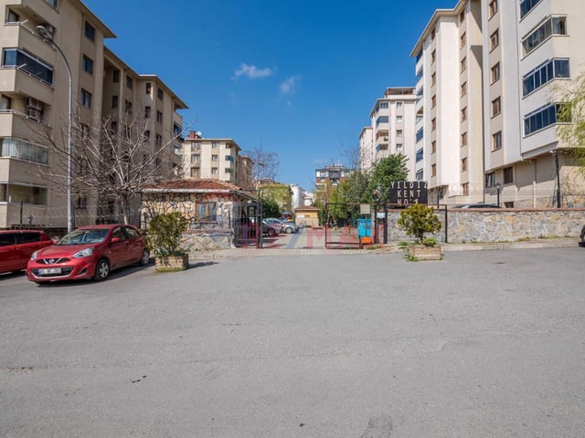 ÜMRANIYE İSTIKLAL’DE FINANS MERKEZI’NE 5 DK  SITE İÇINDE GENIŞ 3+1 KIRALIK FIRSAT DAIRE