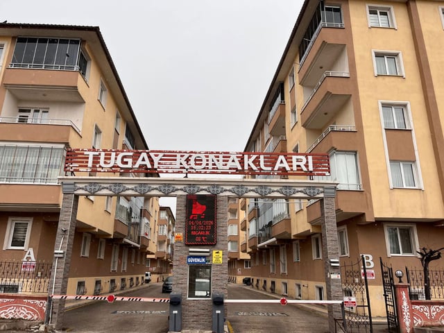 RE/MAX LACİVERT'TEN KOMBİNA'DA SATILIK 3+1 DAİRE