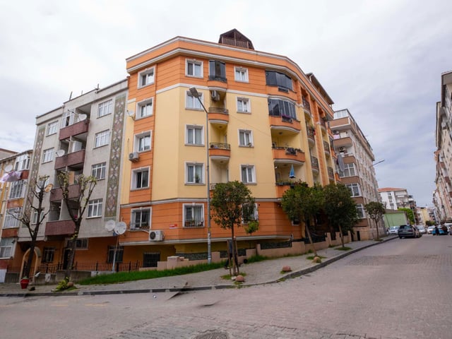 BAHÇELİEVLER SOĞANLI’DA  TERASLI 4+1 DUBLEKS DAİRE | 140 M² NET + 35  M² GENIŞ YAŞAM ALANLARI