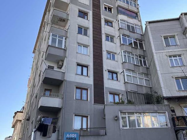 PENDİK KAYNARCA’DA CADDE ÜZERİNDE KÖŞE KONUMDA DENİZ MANZARALI GENİŞ 3+1 SATILIK DAİRE