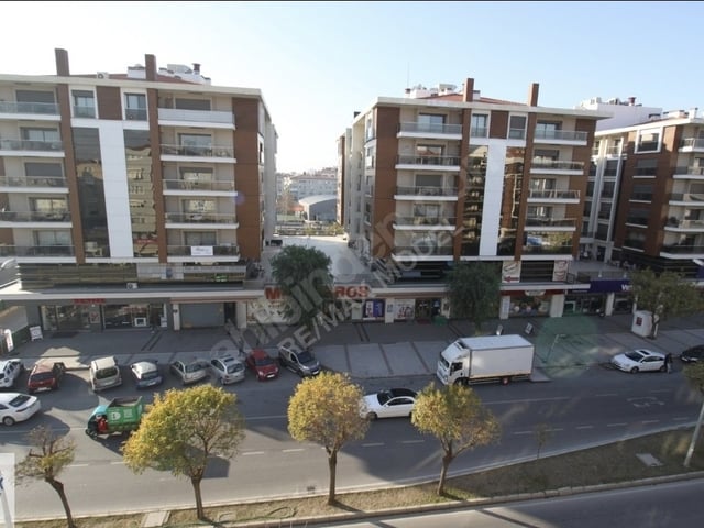 ATATÜRK BULVARINDA ASANSÖRLÜ EŞYALI 3+1 KİRALIK