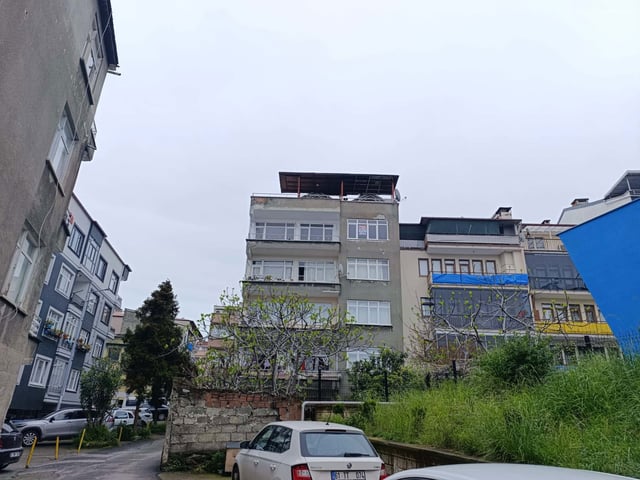GAZİPAŞA MAHALLESİ MEYDANA YÜRÜME 3DK.OKUL YANINDA 3+1
