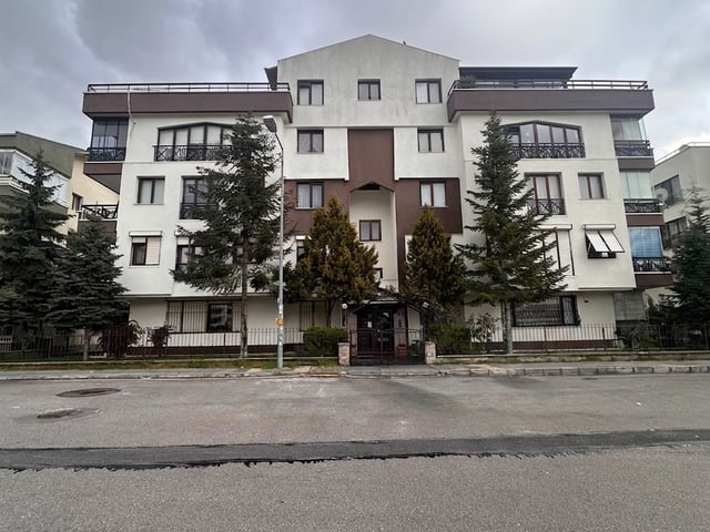 ÇANKAYA YILDIZEVLER’DE  4+1  MERKEZI LOKASYON, GENIŞ PLAN SATILIK DAIRE