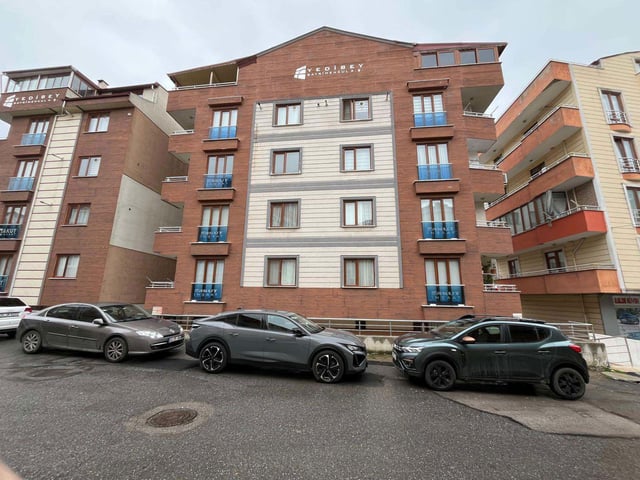 GEBZE KÖŞKLÜÇEŞME MAH. İÇİ YENİLENMİŞ SATILIK 3+1 DAİRE