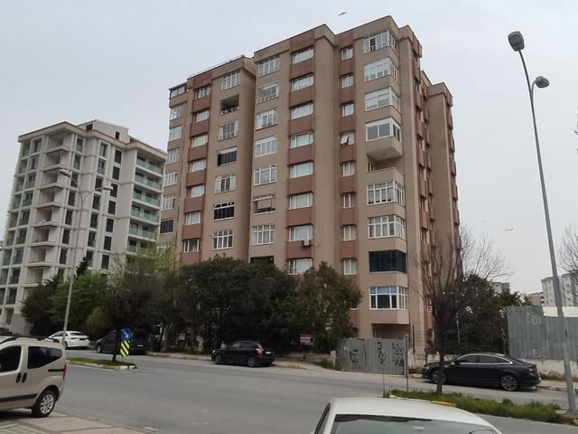 BEYLİKDÜZÜ-YAKUPLU'DA 4+1 176M² KİRALIK GENİŞ DAİRE