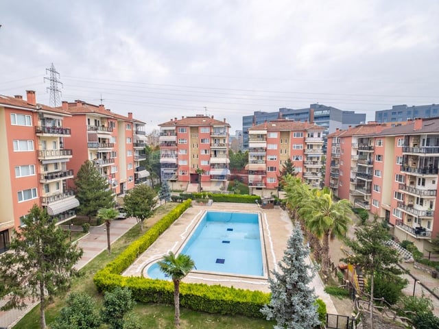 Remax Area dan Ataevler de Havuzlu Site Eşyalı Kiralık 3+1 Daire
