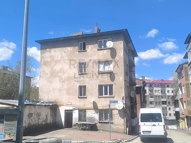 RE/MAX LACİVERT'TEN KÖŞK MAHALLESİ'NDE SATILIK 3+1 DAİRE