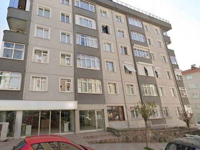 ÜMRANIYE IKBAL CADDESI YURT SITESI'NDE ARA KAT GENIŞ 3+1  KIRALIK DAIRE
