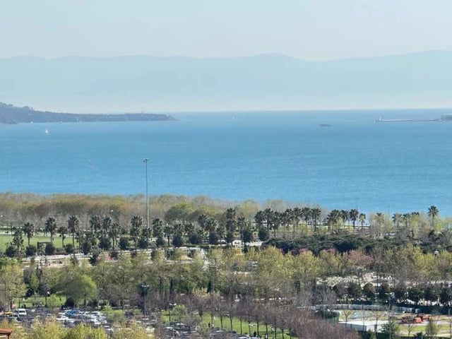 DENIZ VE ADALAR MANZARALI 5+2 NET 227M2 KIRALIK DUBLEKS