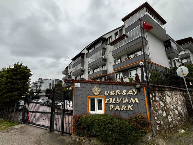 REMAXÇAKRA ÖMER ONAYCI’DAN TOPÇULAR’DA SITE İÇINDE GENIŞ DAIRE