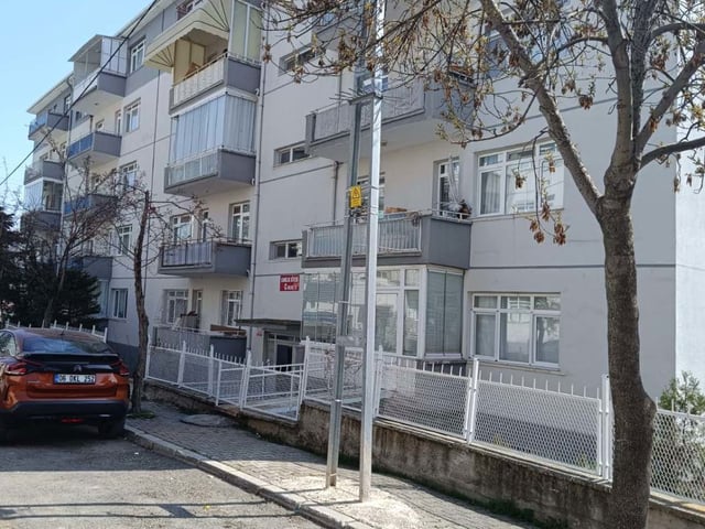 SİNCAN FATİH ÇAMLIK SİTESİNDE MERKEZİ KONUMDA 3+1 YAPILI TEMİZ KİRALIK DAİRE