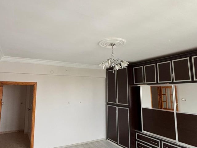 ELBİSTAN KIZILCAOBA MH DE MERKEZİ KONUMDA KİRALIK 3+1 DAİRE