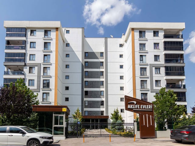 BAĞLICA AKLIFE EVLERINDE SATILIK DAIRE 4+1 6.KAT