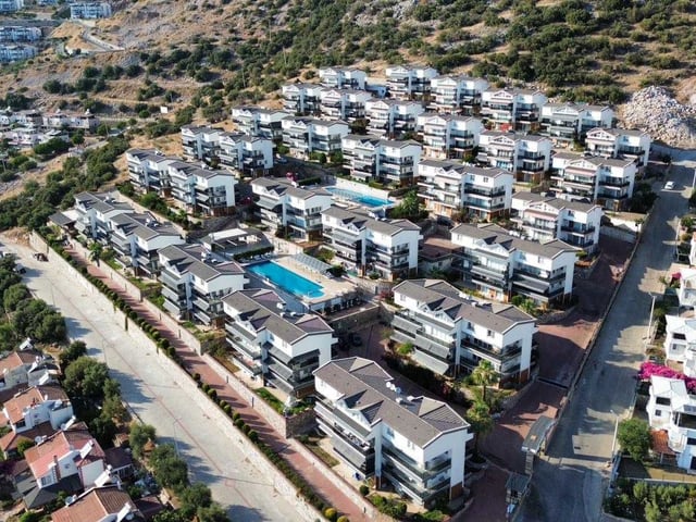 DENİZE 400 MT. MESAFELİ DENİZ MANZARALI 3+1 BAHÇE DUBLEXİ