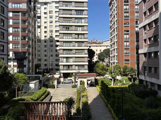 ERENKÖY FEZA SİTESİ’NDE 7/24 GÜVENLİKLİ, OTOPARKLI 3+1 KİRALIK DAİRE