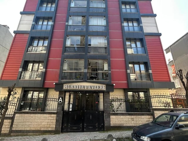 HÜRRIYET EVLERINDE GÜVENLIKLI VE SOSYAL DONATILI 2+1 FIRSATI