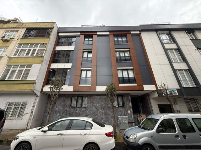 REMAX'TAN GÜNEŞLI'DE 2+1 KREDIYE UYGUN SATILIK YÜKSEK GIRİŞ DAIRE