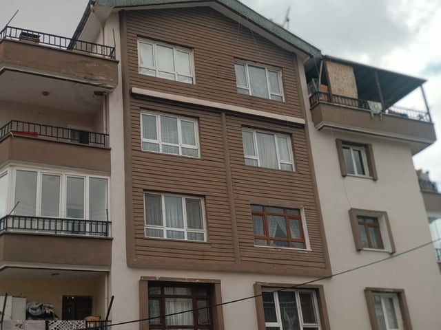 MAMAK BAHÇELERÜSTÜ MAHALLESİNDE MERKEZİ KONUMDA 3+1 DAİRE