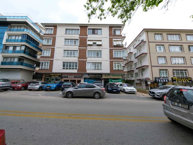 HOŞDERE CADDESİ ÜZERİNDE KİRALIK 2+1 DAİRE