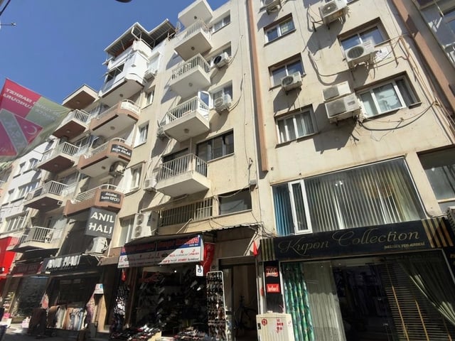 KARŞIYAKA ÇARŞI'DA 2+1 SATILIK DAIRE