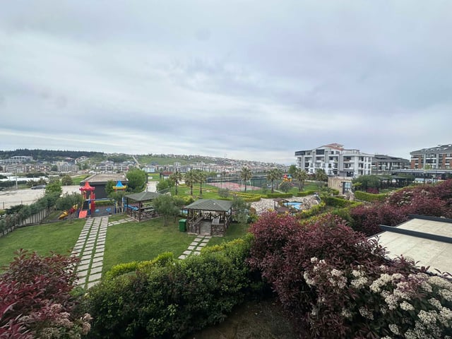 REMAX YALOVA ASUDE VADİ ÖNÜ AÇIK KİRALIK ARA KAT 1+1 DAİRE