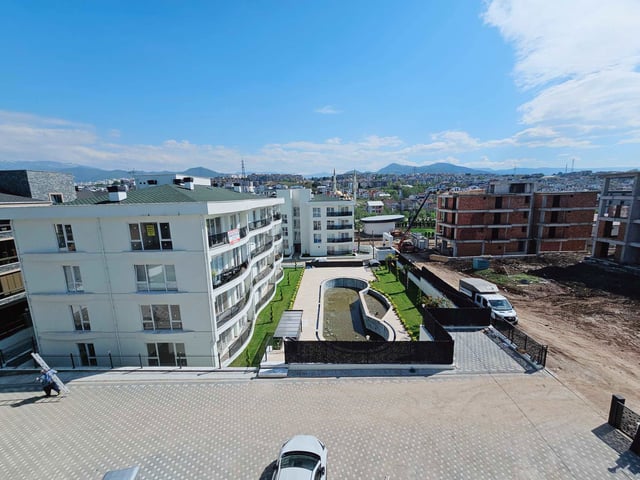 REMAX MYRA'DAN YEŞİLYURT MH. MAMİK REFORM SİTESİ 3+1 ARAKAT