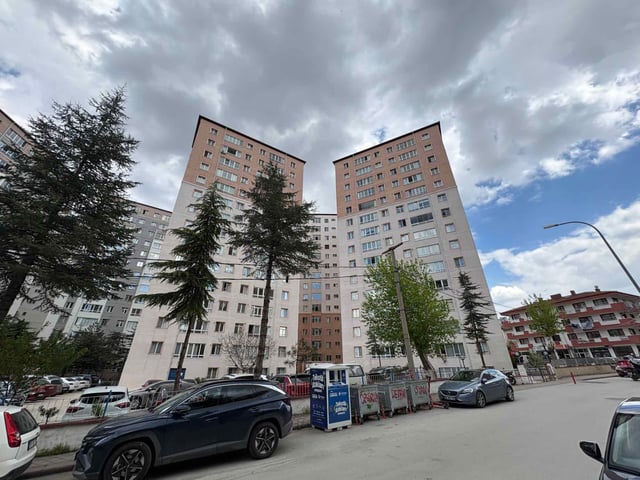 ÇANKAYA IŞÇI BLOKLARI SATILIK UYGUN 2+1 ARA KAT DAIRE
