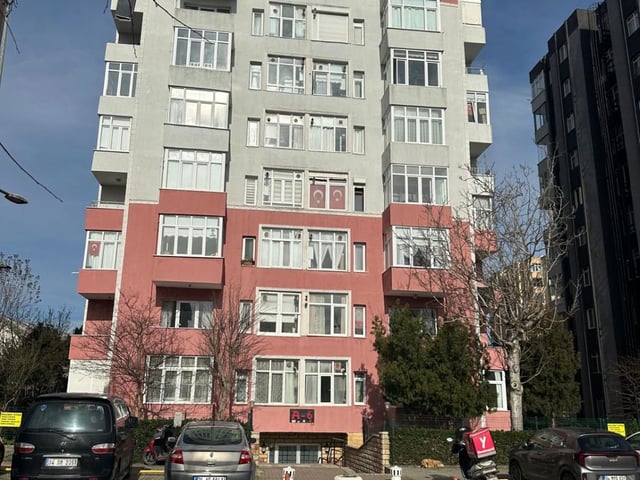 BÜYÜKÇEKMECE MIMAR SINAN MAHALLESI SATILIK 3+1 DAIRE