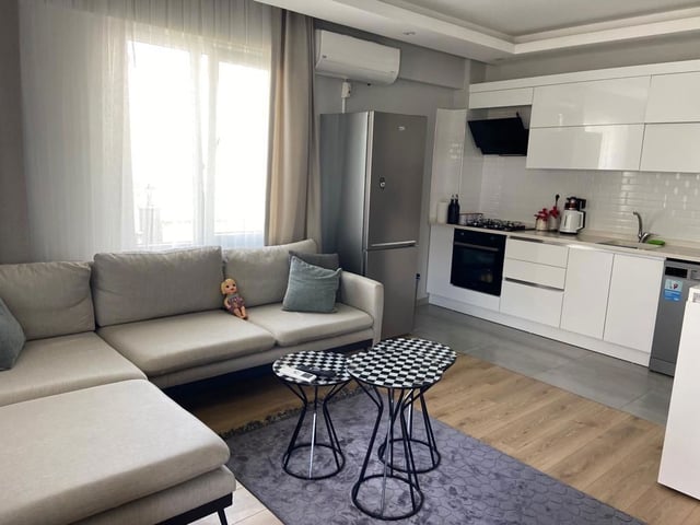 PLAJA 2 DK MESAFEDE FULL EŞYALI BAHCE KULLANIMLI 2+1 İSKANLI