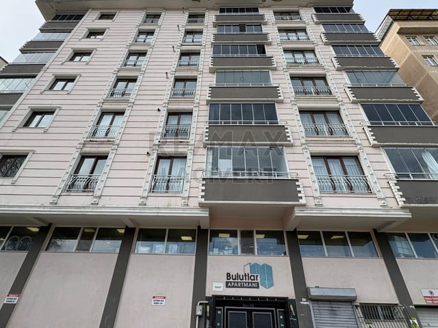 RE/MAX LACİVERT'TEN TERMİNAL'DE SATILIK 3+1 ARAKAT DAİRE