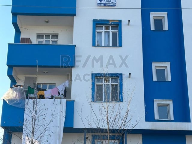 RE/MAX LACİVERT'TEN A.GAZİ'DE KİRALIK 2+1 DAİRE