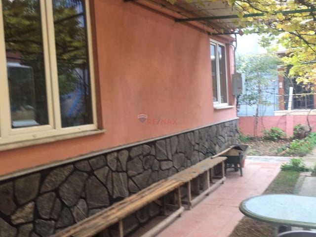 İZMİT YENİŞEHİR'DE 1+1 (70M2) KİRALIK BAHÇELİ DAİRE
