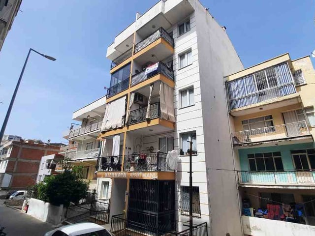 KUŞADASI MERKEZDE SATILIK 2+1 ARAKAT DAİRE