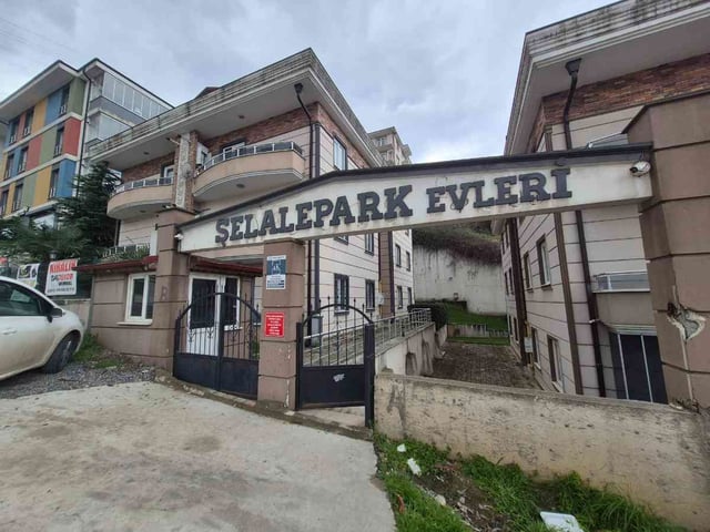 SERDİVAN'IN GÖZDESİ ŞELALEPARK EVLERİNDE FIRSAT DAİRE