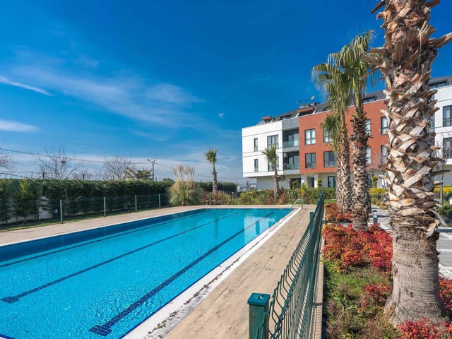 REMAX GELİŞİMDEN ALYA MARİN SİTESİNDE DENİZ MANZARALI 3+1 DAİRE