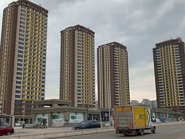 ADRES ANKARA ARA KAT KAPALI MUTFAK 2+1 SATILIK DAİRE