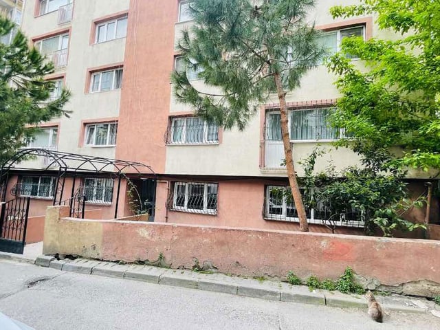 ÜSKÜDAR AHMEDIYE DE 2+1  SATILIK ACIL EV