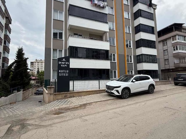 SERİNTEPE KARAKOLU CİVARI LÜX 3+1