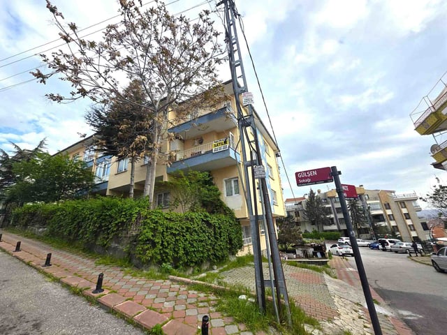 KEÇİÖREN BAĞLARBAŞINDA METROYA YAKIN 3+1 DAİRE
