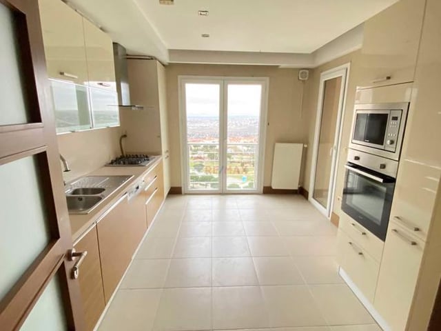 PELİCAN HİLL RESİDENCE DA ÖNÜ TAMAMEN AÇIK 3+1 SATILIK DAİRE
