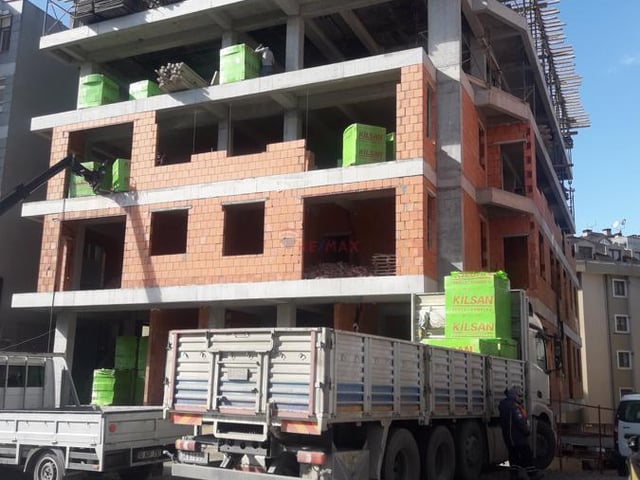 EMİRHAN CADDESİ ÜZERİNDE SÜPER , YENİ BİNADA SATILIK DUBLEKS