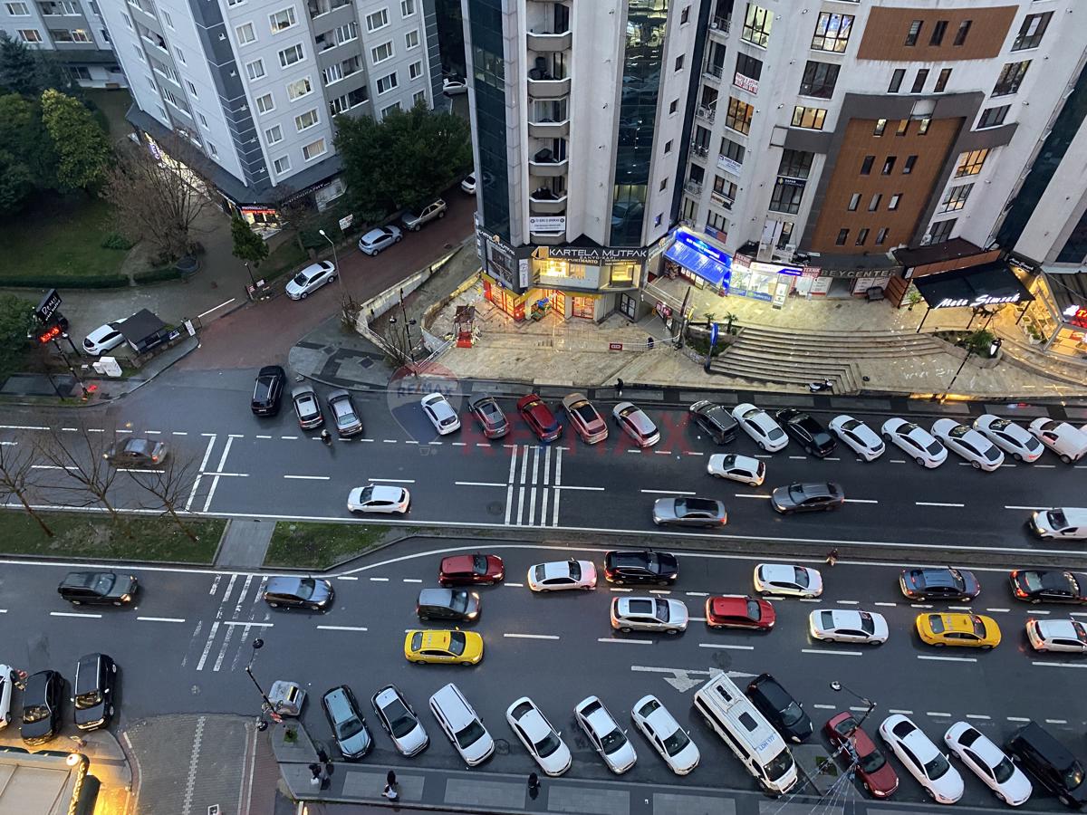 REMAX MAHAL'DEN CUMHURİYET METROBÜS DURAĞINA 5 DK YÜRÜME MESAFESİNDE 4+1 195 M2 DAİRE